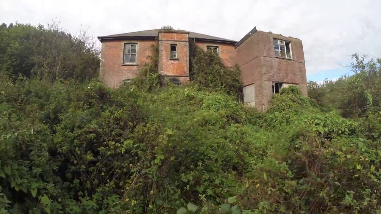 Derelict Rotting House - Isle Of Wight