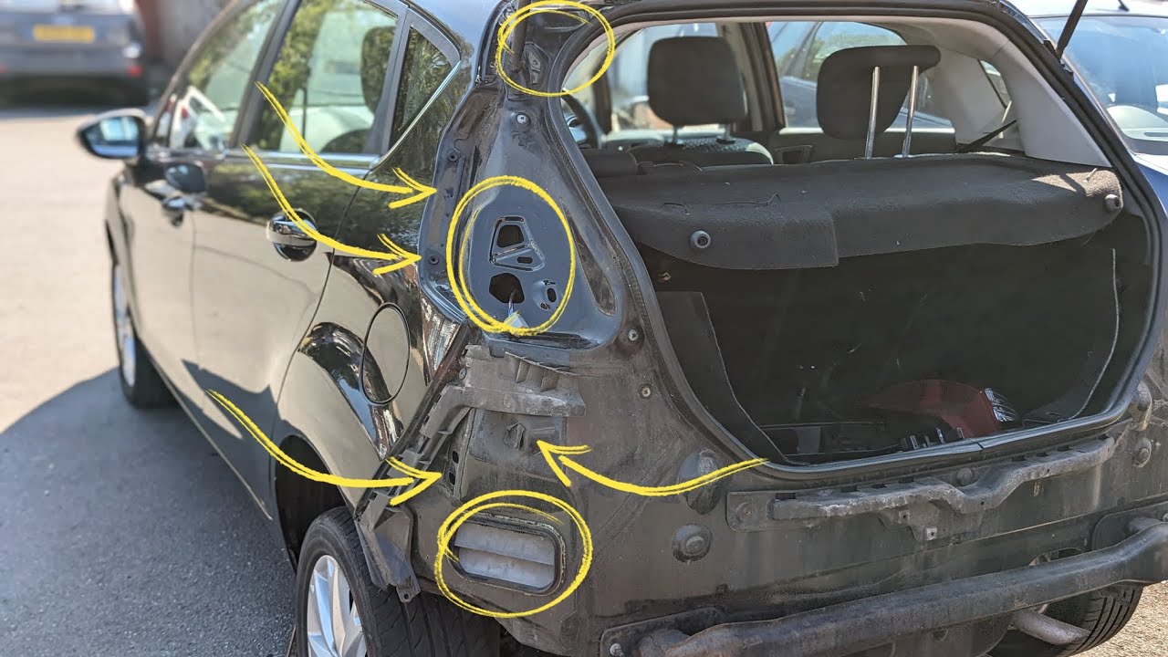 Ford Fiesta Pt1 - I fixed a water leak - Mk7 09-17