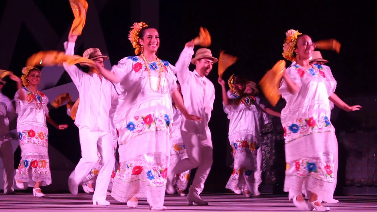 Grupo folklórico Kicukpaico (Día de los Muertos-4) @ 2015 Raíces