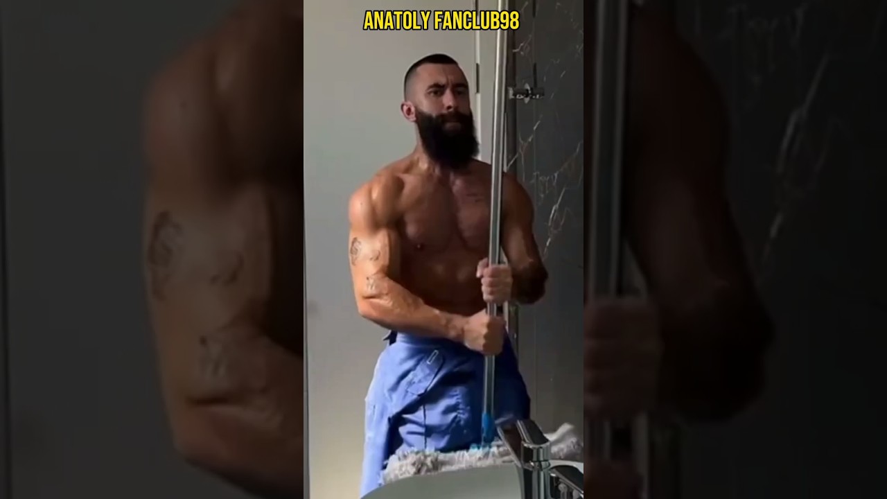Czy możesz trzymać tego mopa? 😎||#anatoly #fitness #siłownia