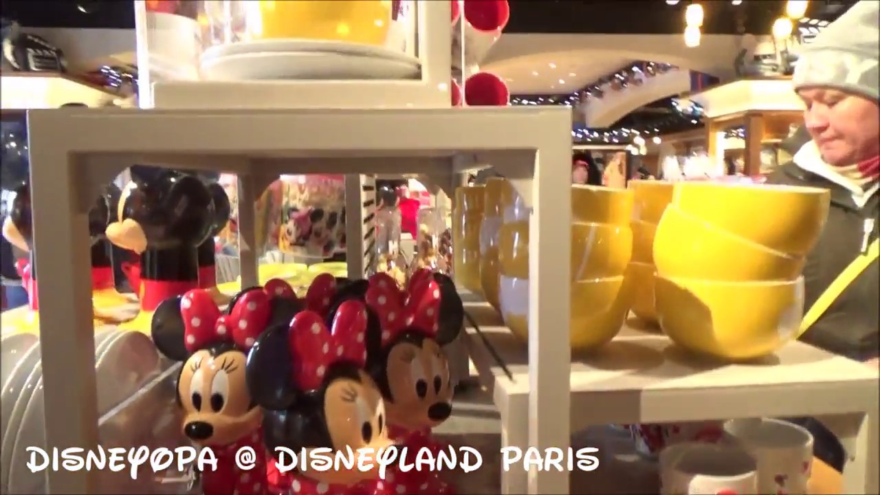 Disneyland Paris Christmas - Walt Disney Studios Store Shop DisneyOpa