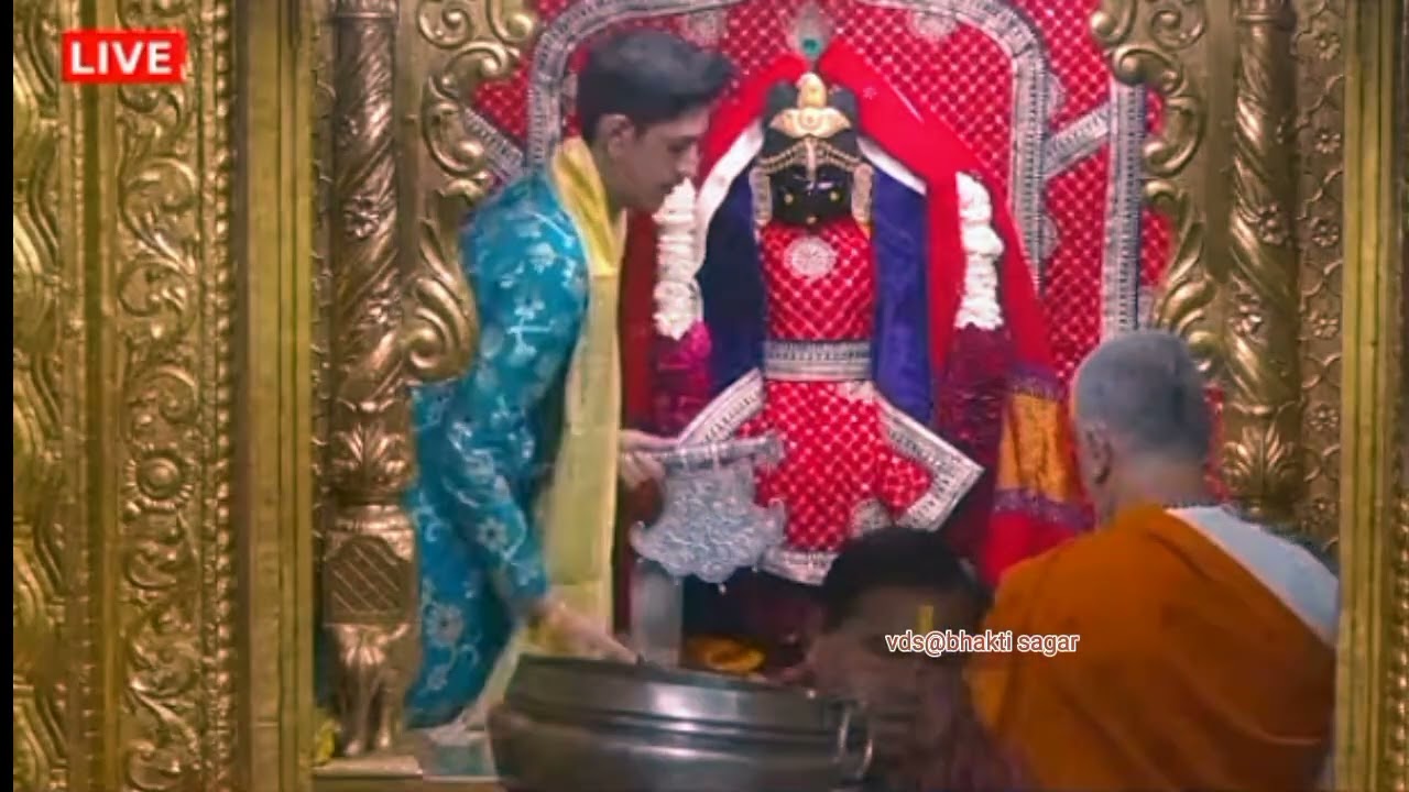    લાઈવ 🙏🏻 દ્વારકા 🙏🏻🪔 દર્શન 🙏🏻 🪔આરતી 🌷🪔🌺🌹🌷#viral video #bhakti video #@bhakti.   #Shridwarikadhish