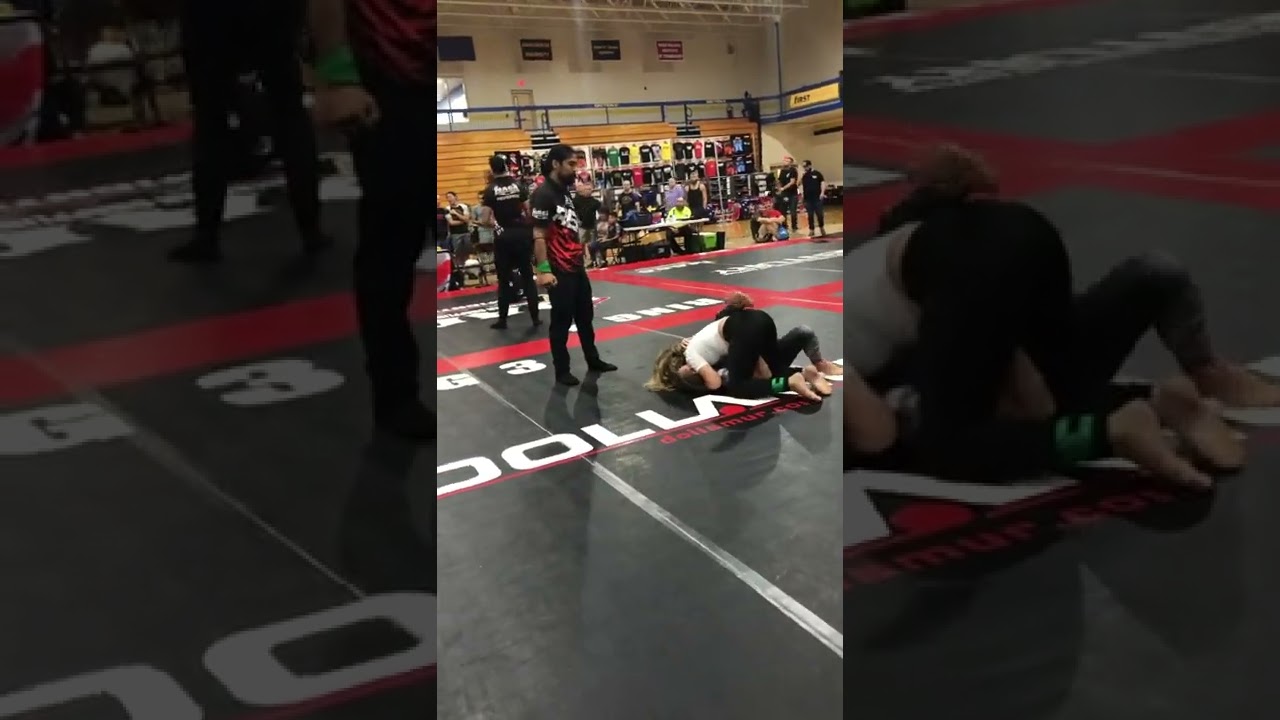 My sister with a nice single leg takedown!!!