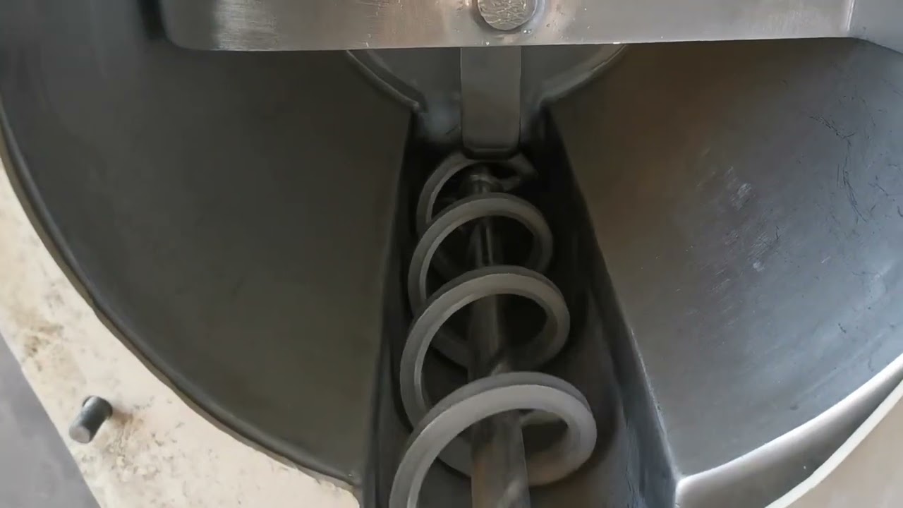 BID ON EQUIPMENT Item: 324530 - GERICKE GSF45 Screw Auger Feeder (video 1)