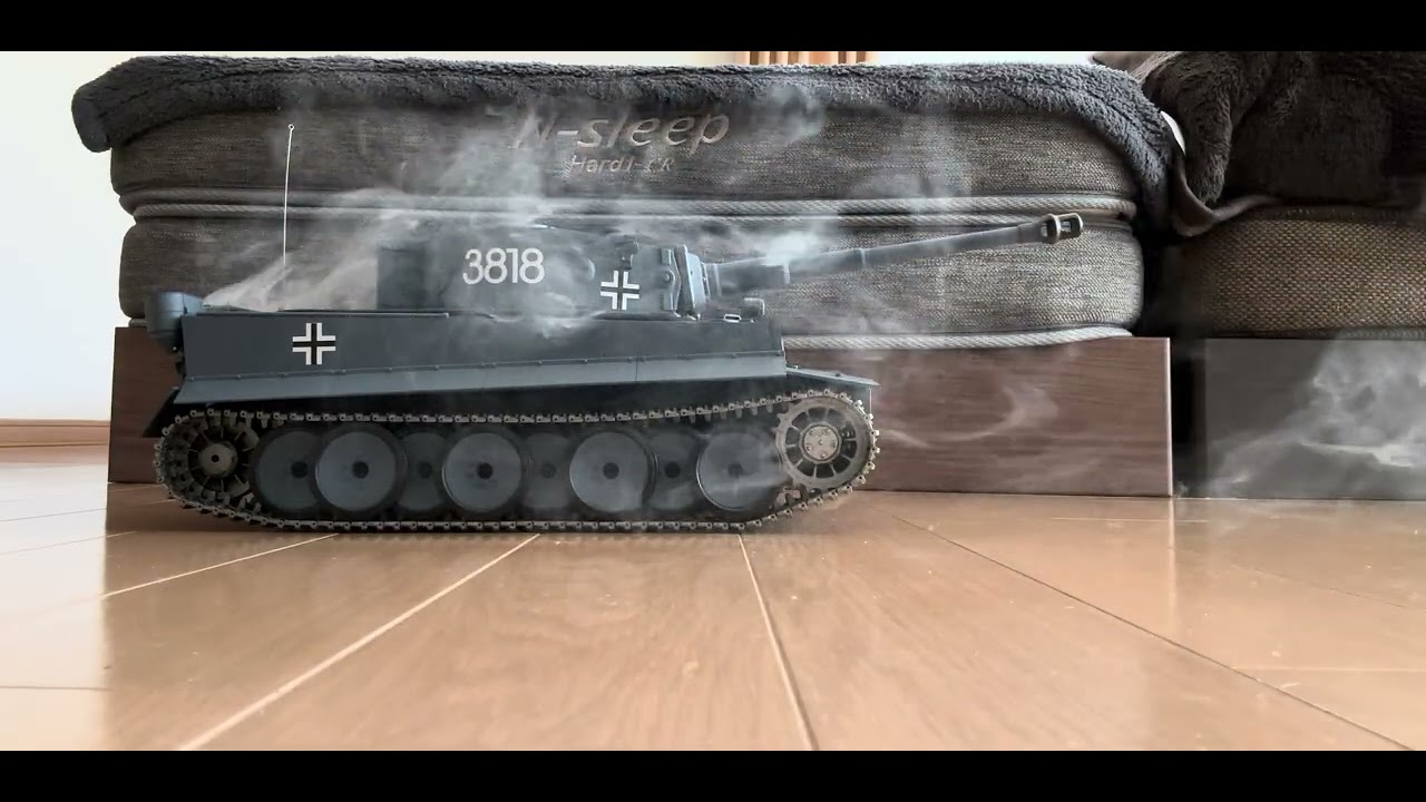 My Henglong 1/16 RC Tiger 1 tank firing main gun (Airsoft)