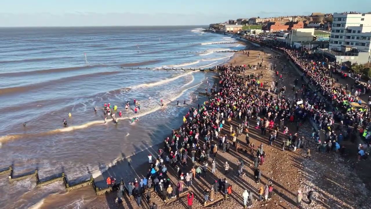 Hunstanton Round Table Christmas Day swim 2025