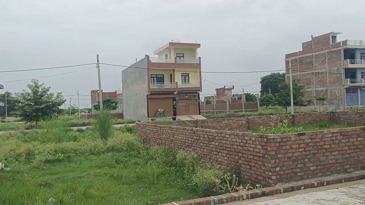 ####plot in kanpur new said 30 fut road 18,000/gaj 40 fut road 20,000/gaj contact 7651944576