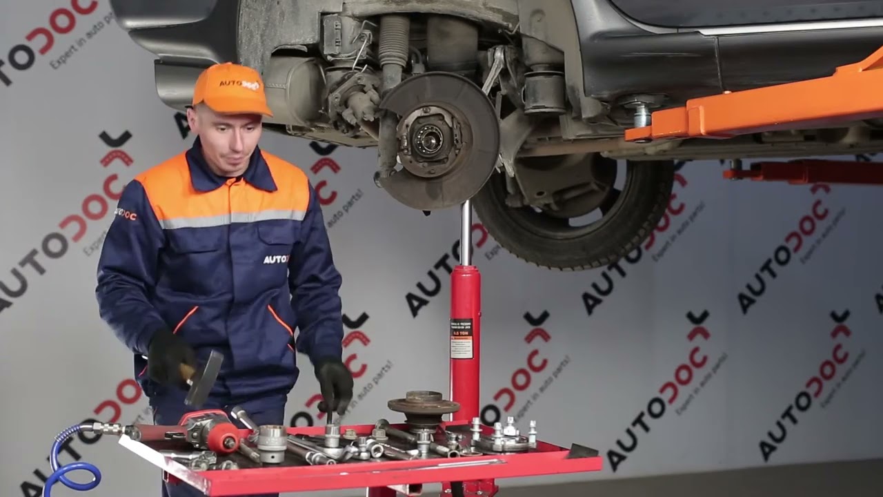 Come sostituire cuscinetto mozzo ruota posteriore su BMW X5 E53 [Tutorial]