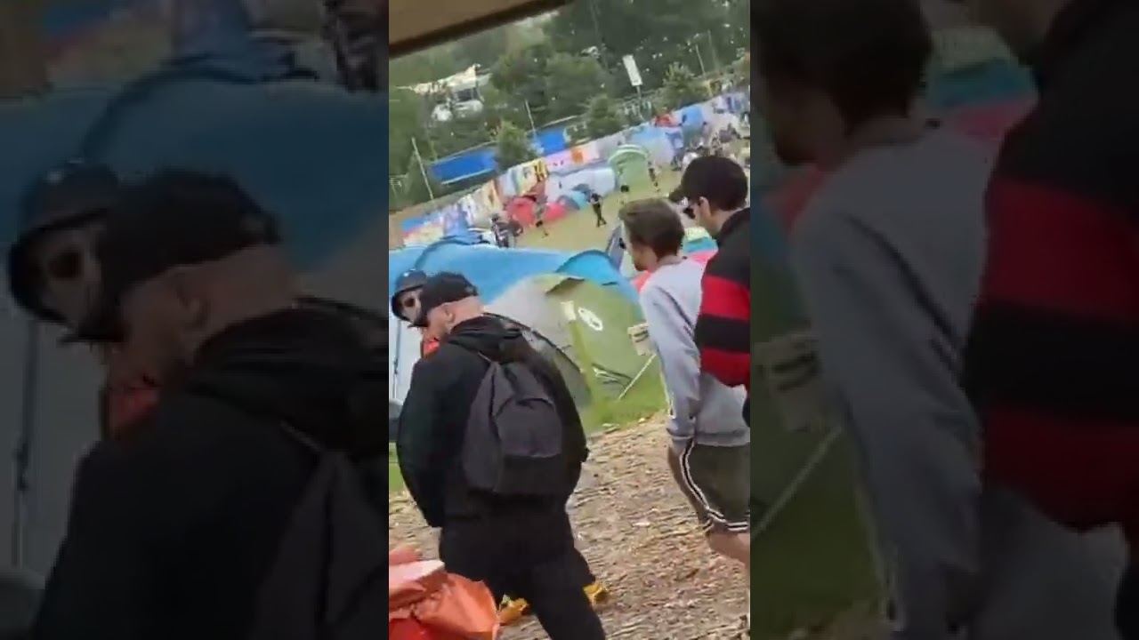 louis at the Glastonbury festival today with oli and hot luke! 💙 #louistomlinson