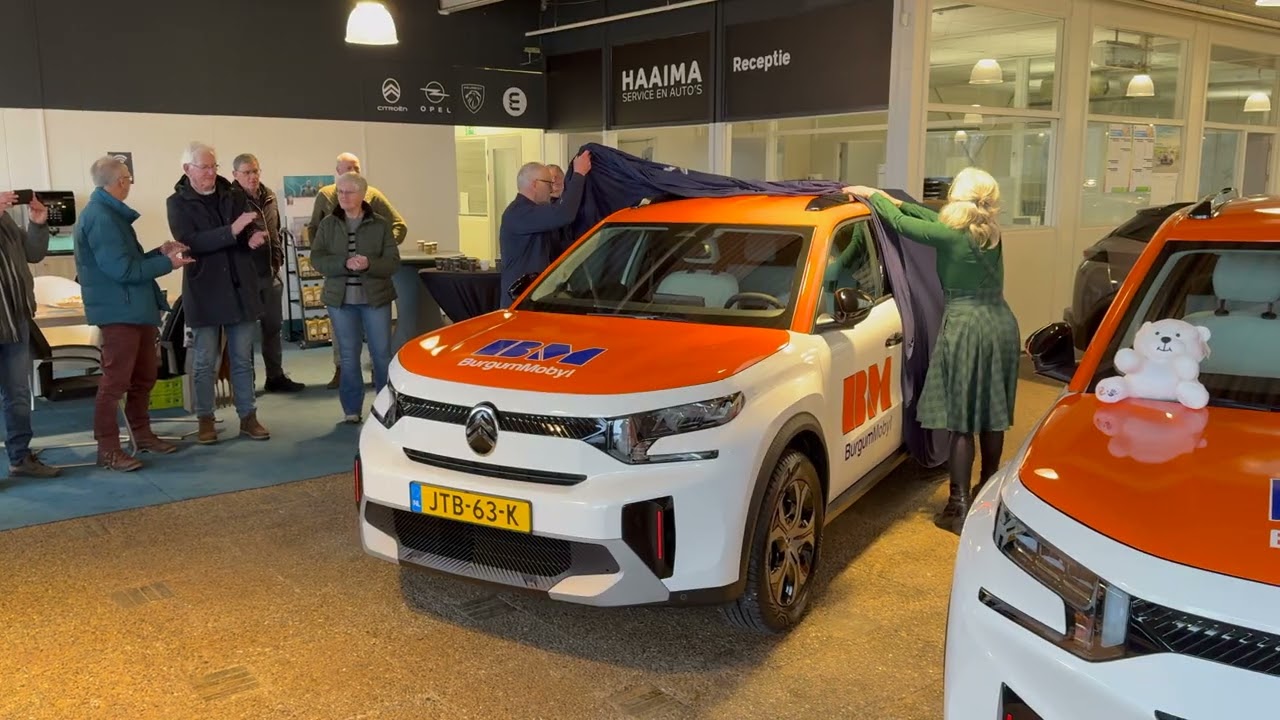 Onthulling nieuwe BurgumMobyl (Citroën ë-C3 Aircross) bij Haaima in Dokkum