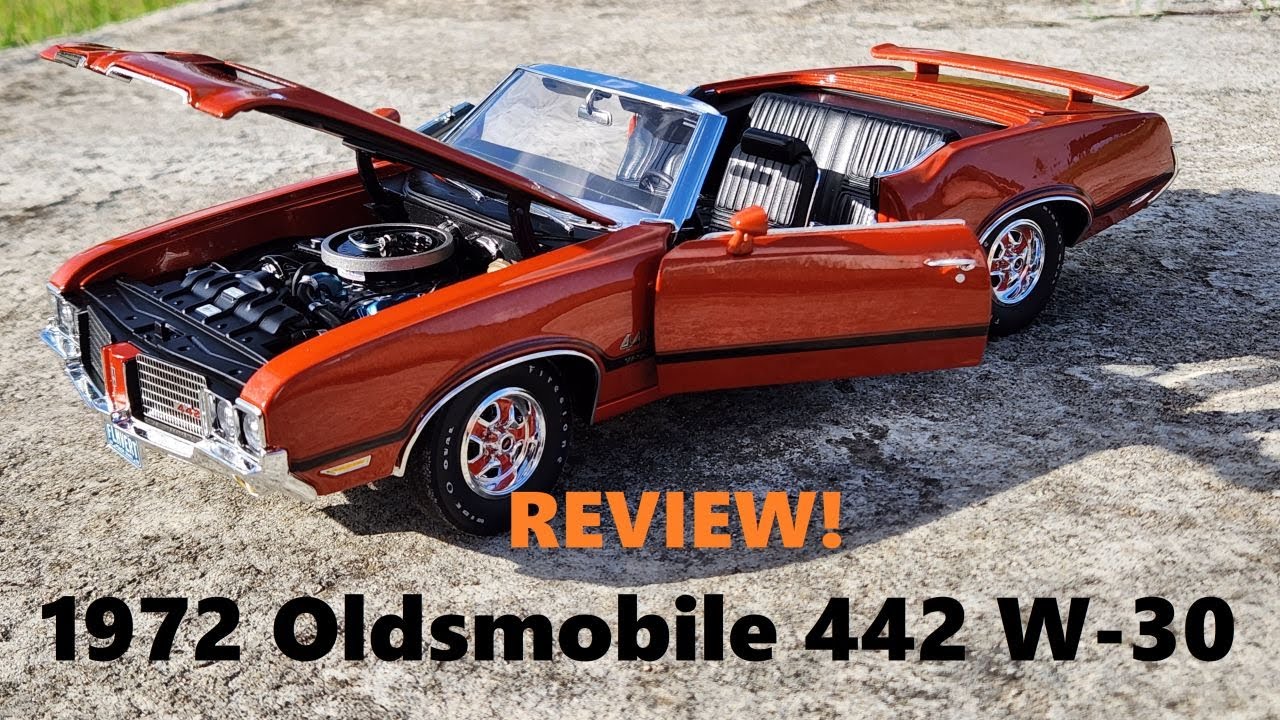 REVIEW: 1972 Oldsmobile 442 W-30 Convertible by Acme (in 1:18 scale)