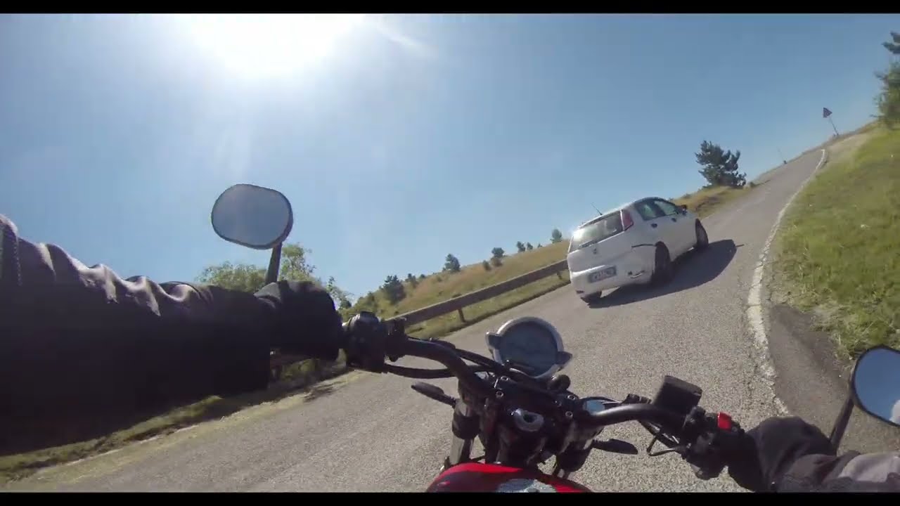 MOTO GUZZI V7 STONE 850 (2024) - PASSEGGIO A CAMPO IMPERATORE SS17bis - 10/8/2024