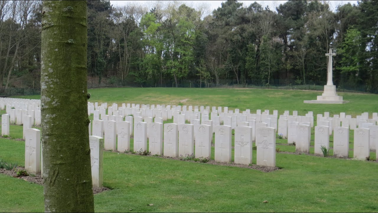 Coxyde Military Cemetery in the Great War