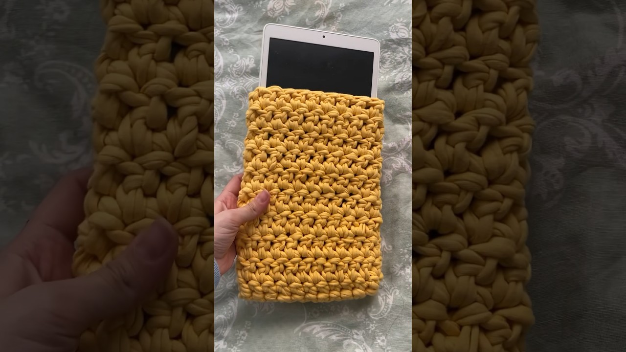 Tablet / laptop kılıfı💛   #knit #&ouml;rg&uuml; #crochet #tabletkılıfı #penyeip