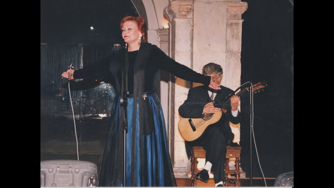 Flora, a guitarra chora