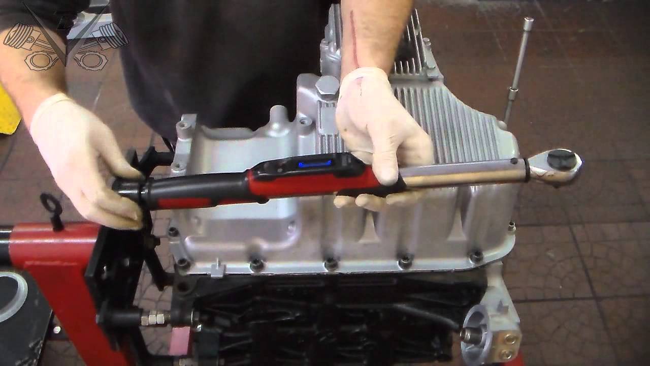 Oficina Mecânica - 09-08-2014 - Montagem do Motor HGT 1.8 16v. - pt4