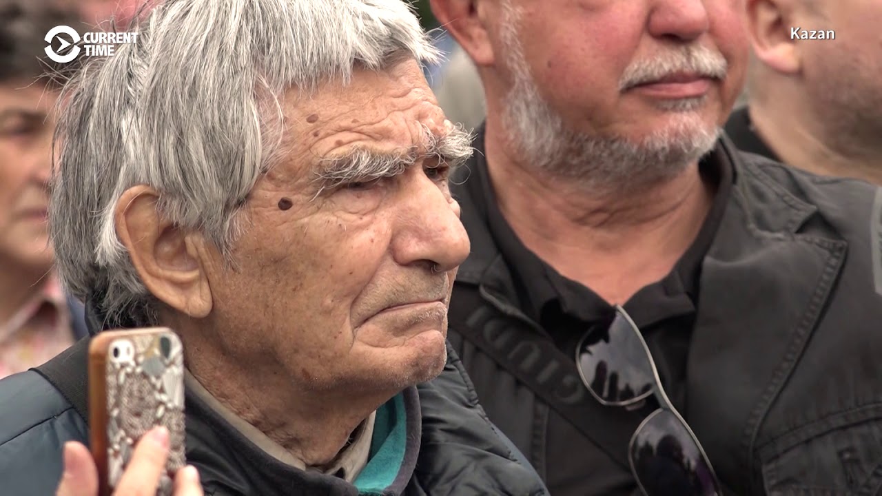 Russians Rally Against Plan To Raise Retirement Age