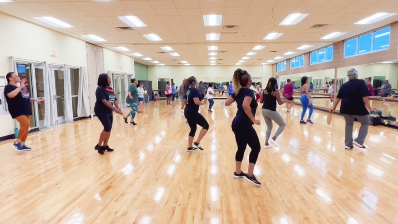 Somebody else's Guy Line Dance