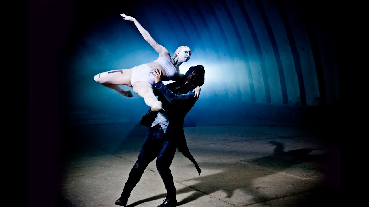 THE DARK TENOR - Love is Light/Mozart: Symphonie No. 40 in G Moll [Official Video in HD]