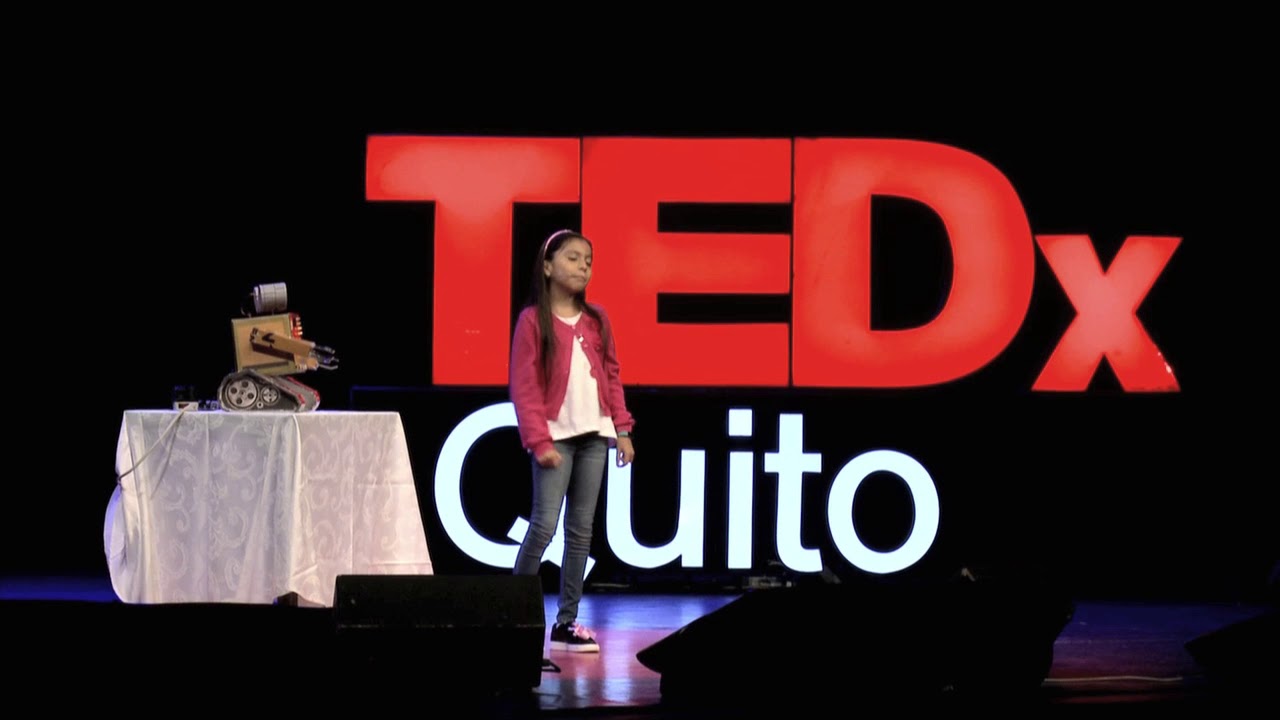 Un Robot para Expresar Sentimientos  - A Robot to Express Feelings | Emily Ulloa | TEDxQuitoJoven
