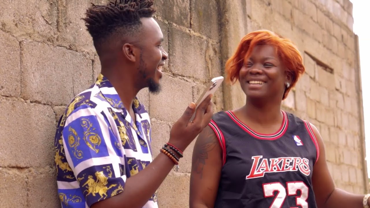 Piégeur piégé. voulant piéger Moaminga, amie de Haricot Beans, Edoudoua tombe dans son propre piège.