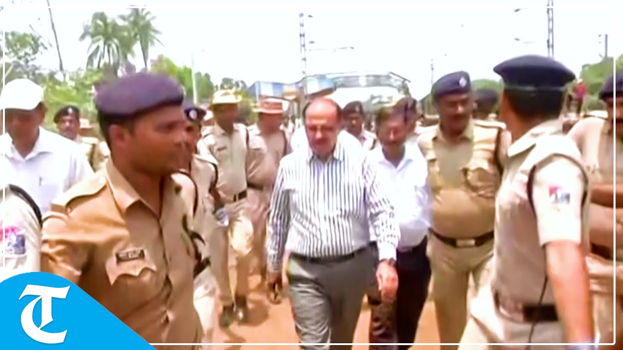 Odisha: Chief Commissioner of Railway Safety visits Balasore train accident site