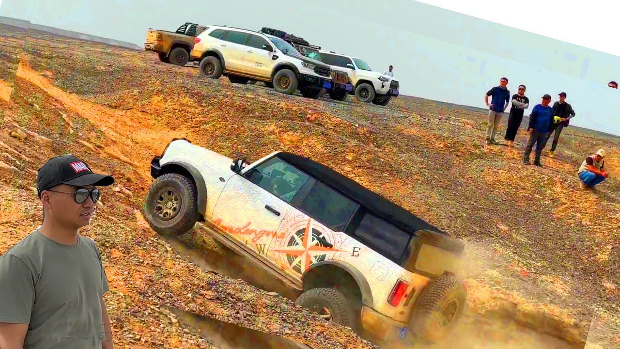 Ford Bronco, FJ Cruiser vs Tank 300 | The duel between American cars, Chinese cars and Japanese cars