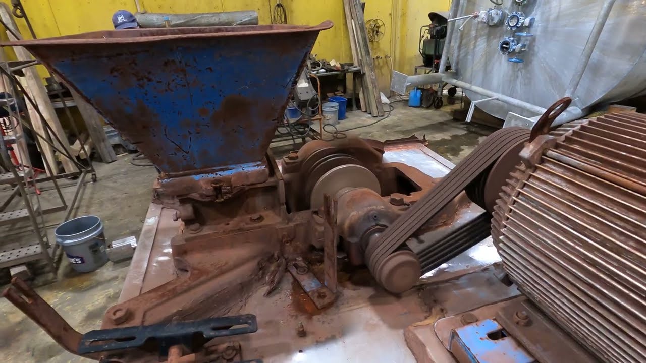 Mikro-Pulverizer Hammer Mill.