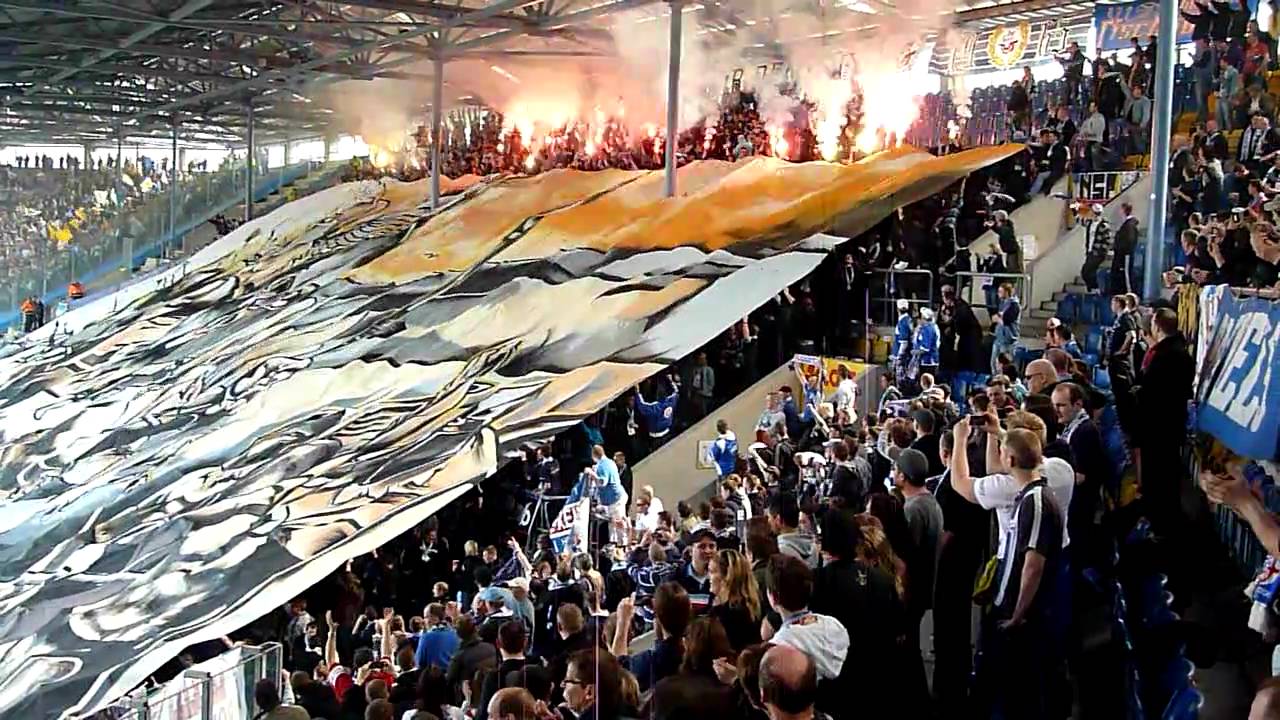 Choreographie und Pyro - Hansa Rostock - Jena 02.04.2011 (2:1)
