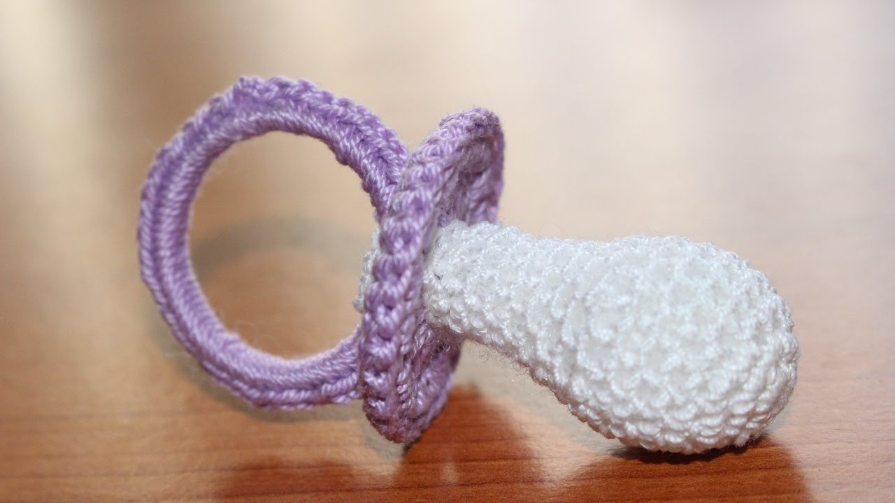 Ciuccio all'uncinetto