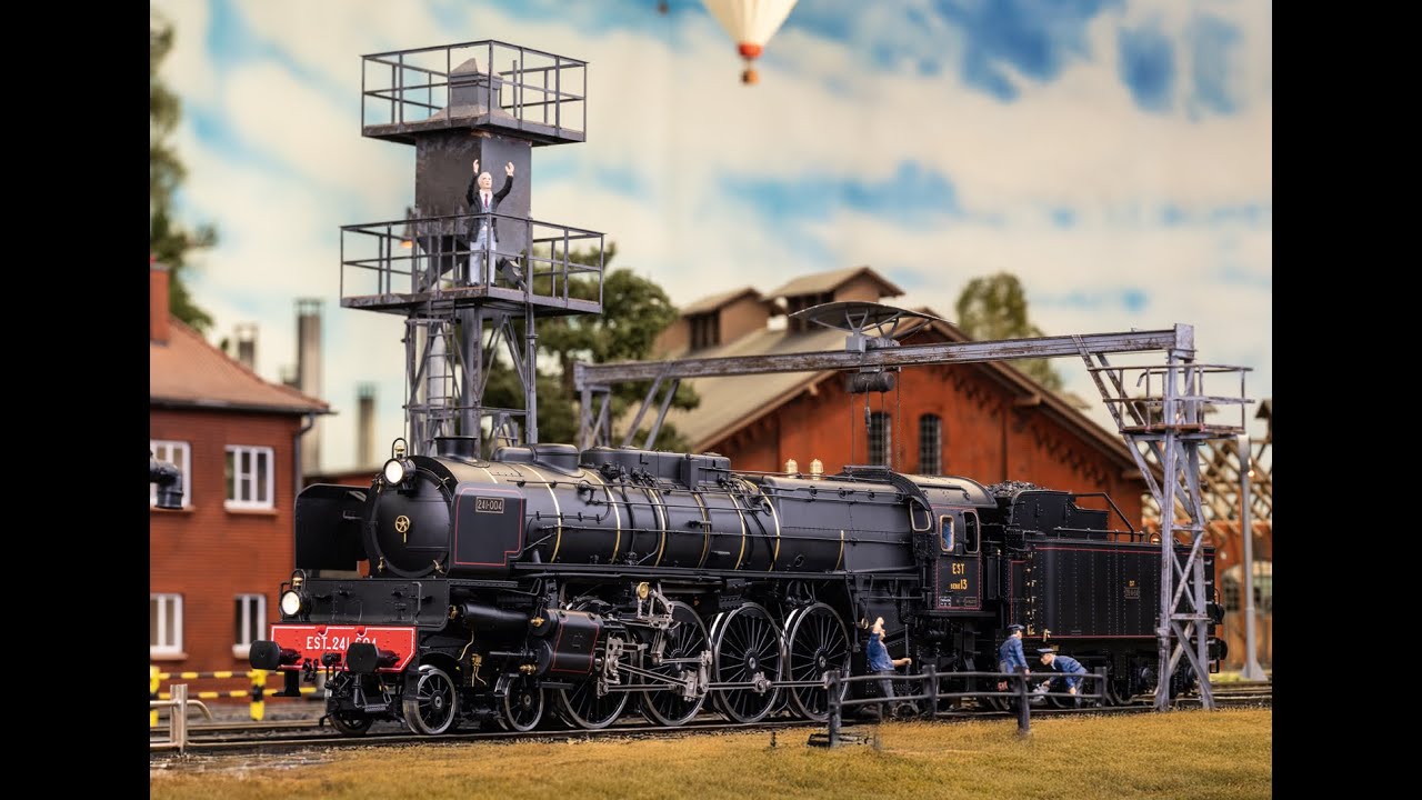 Marklin 1-Gauge Orient Express Edelweiss Set Just Announced!