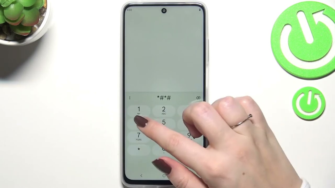 Welche Codes gibt es beim MOTOROLA Moto G (2025) und wie nutzt man sie?