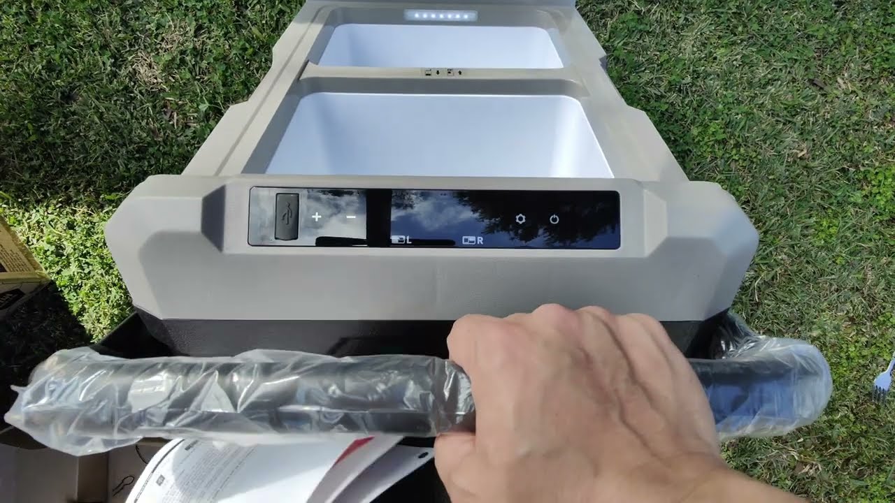 Unboxing Brass Monkey 35L Dual Zone Fridge Freezer GH2020