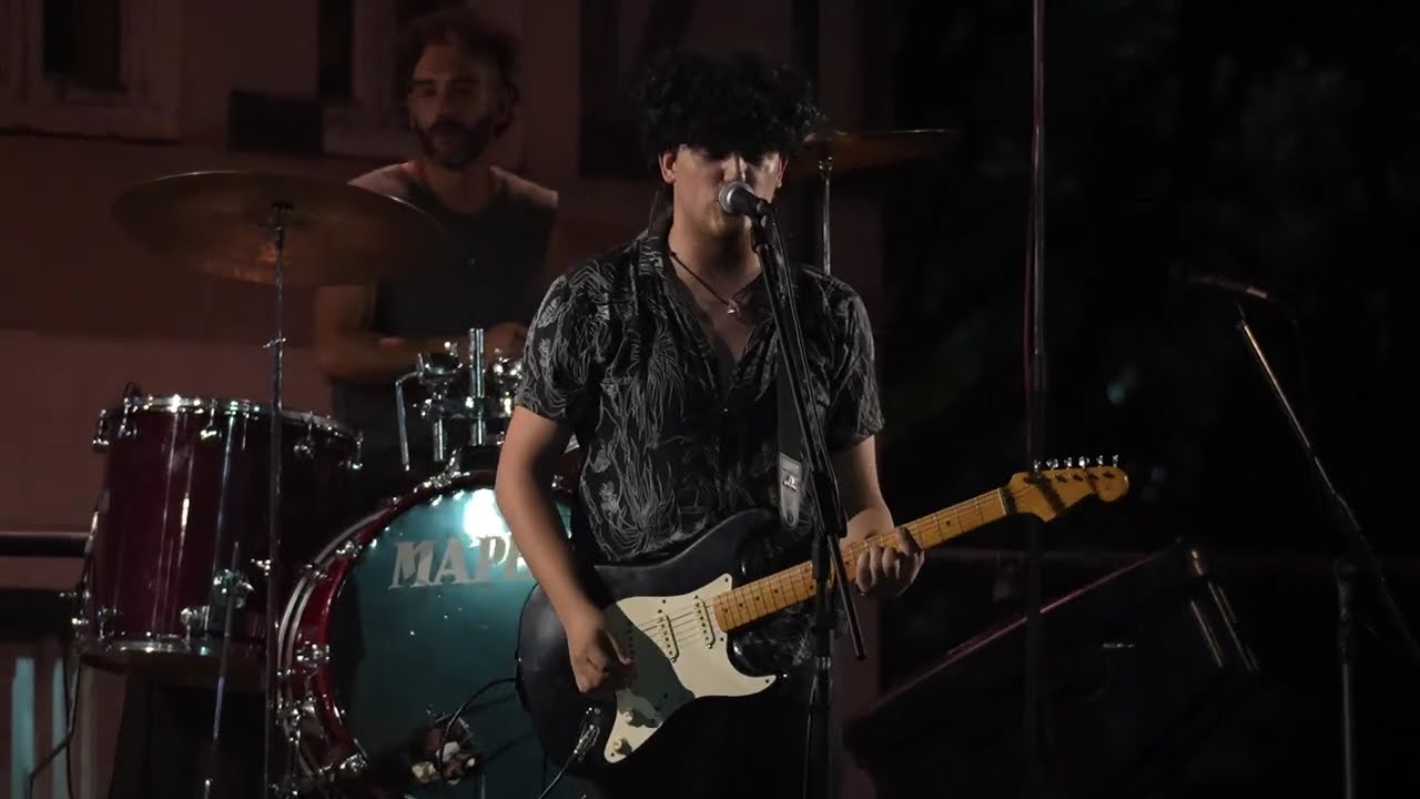 Rock Lovers - Another Brick on the Wall (Parque Avellaneda)