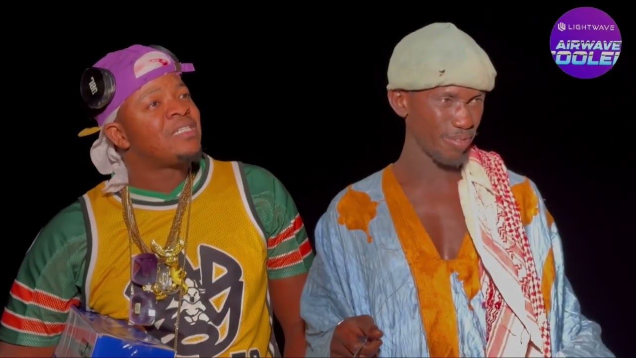 Le Fou Woroli,Boua Ladji et son américain Boby vien de voir petit homme fantôme