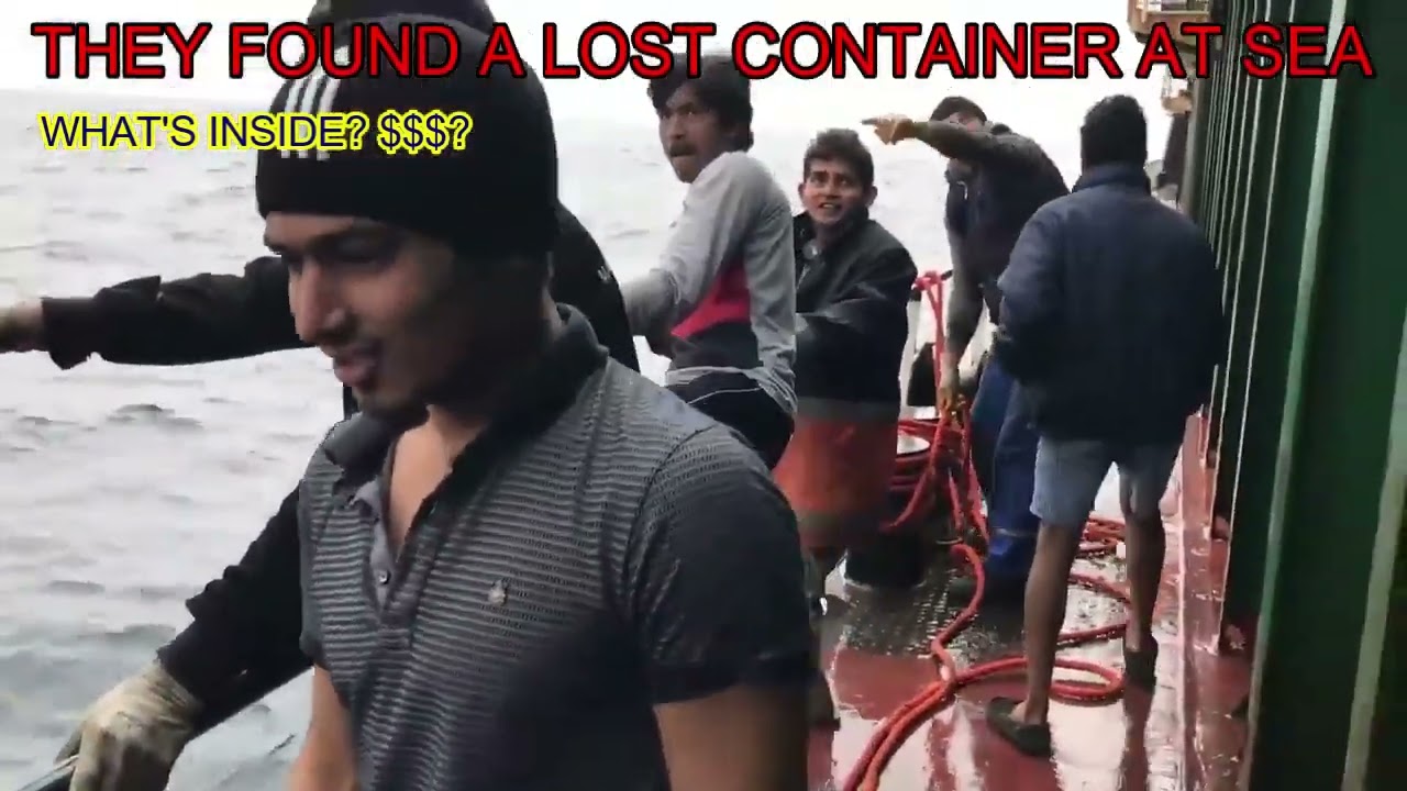 THEY FOUND A LOST CONTAINER IN THE MIDDLE OF THE OCEAN