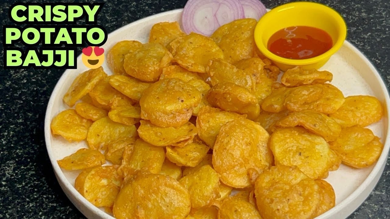 Crispy Potato Bajji Recipe 😍 | Village Style Aloo Bajji | Tea Time Snack
