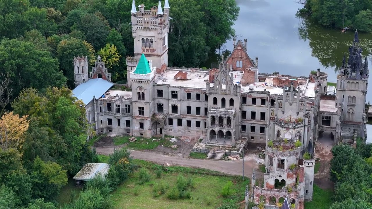 Pałac w Kopicach  Ruiny pałacu Schaffgotschów Dji Air 3