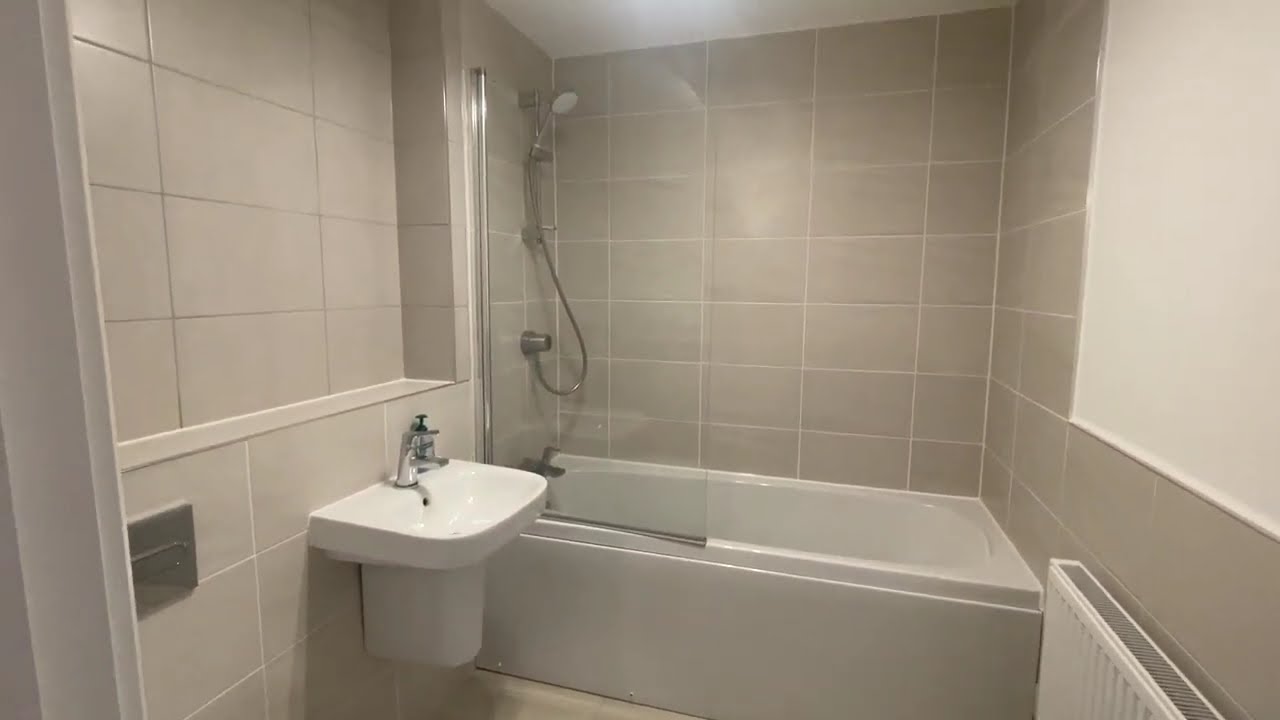 2-bedroom 1-bathroom Apartment (Jam Factory)