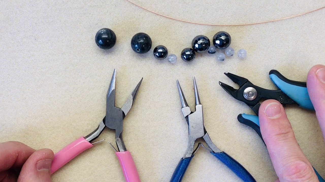 JewelleryMaker | Mark Smith  introduces you all to one of his favorite techniques Rosary Linking