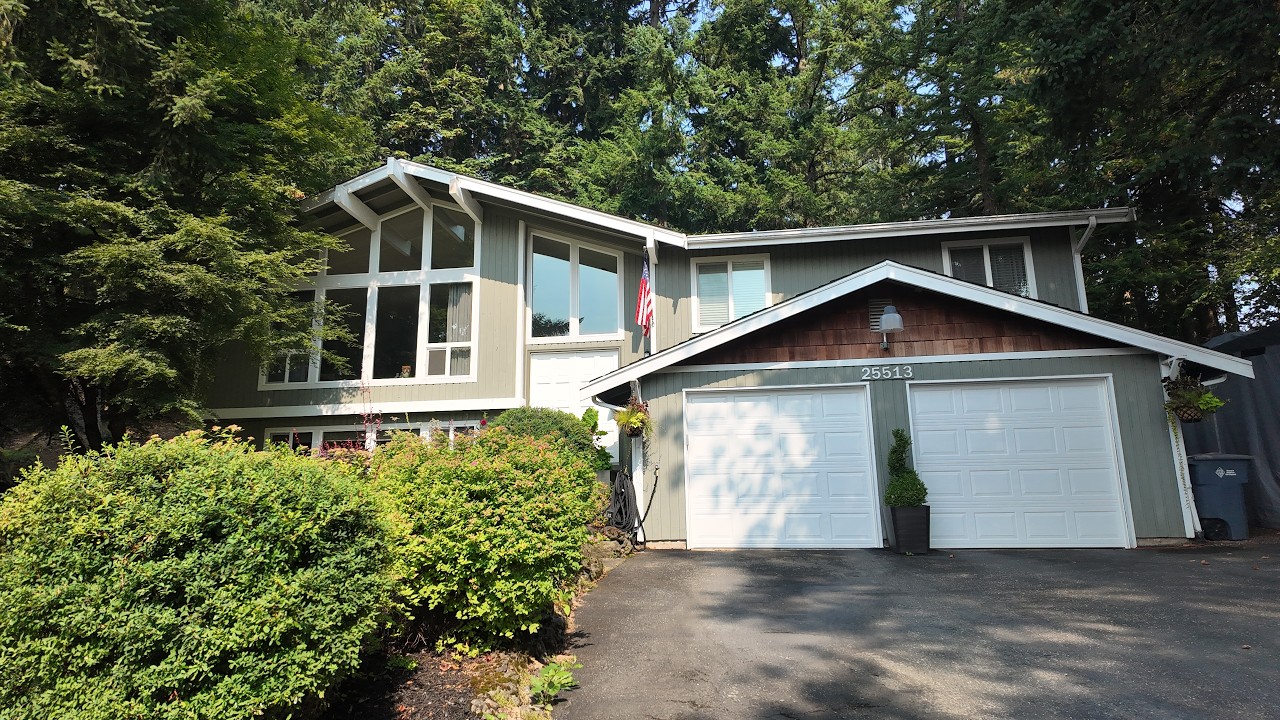Beautiful Home in Buckley!