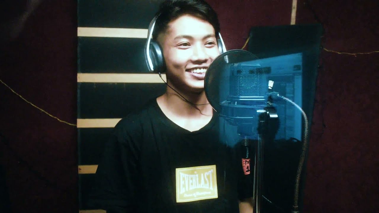Darjeeling @mall road studio vlog//recording @Nehal khawas very first and orginal song.......