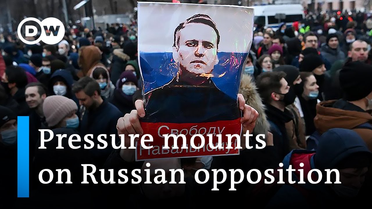 Russia: Crackdown on opposition and independent media | DW News