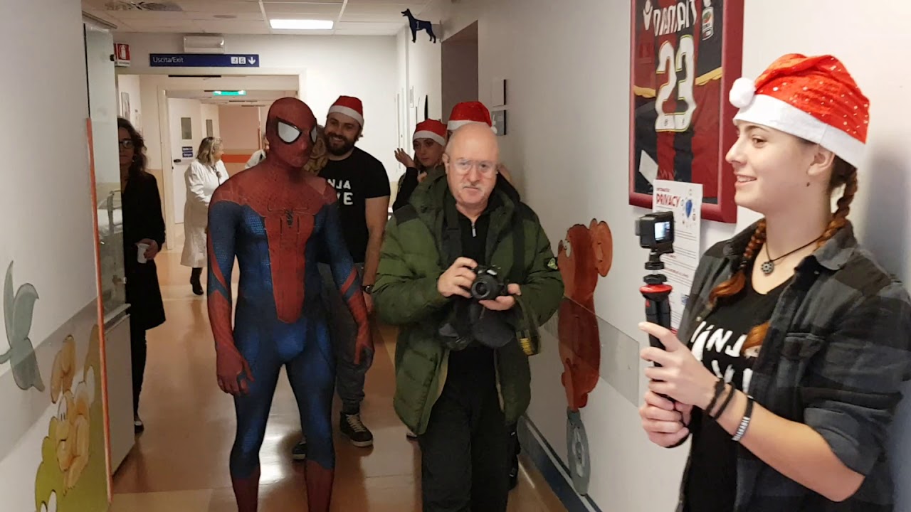 Spider-Man all'ospedale di Livorno - Quilivorno.it
