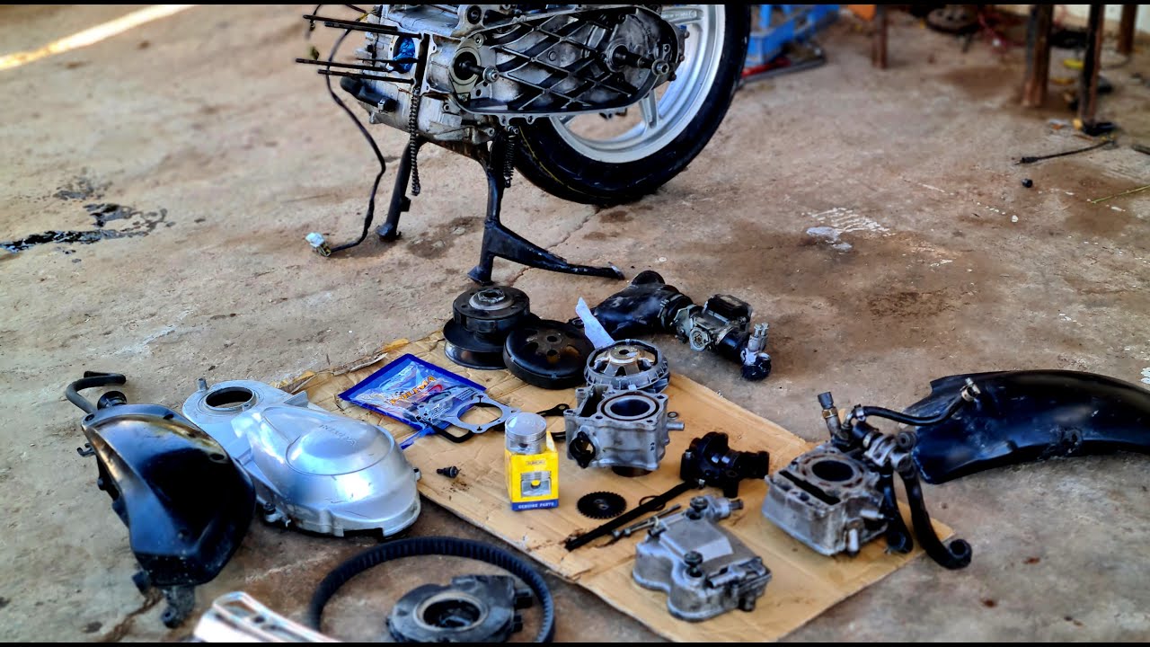اجي تشوف كيفاش غاظي نصلحو هاد honda sh🙁 من بعد ما تقرقبات ليها المكينة 😮‍💨
