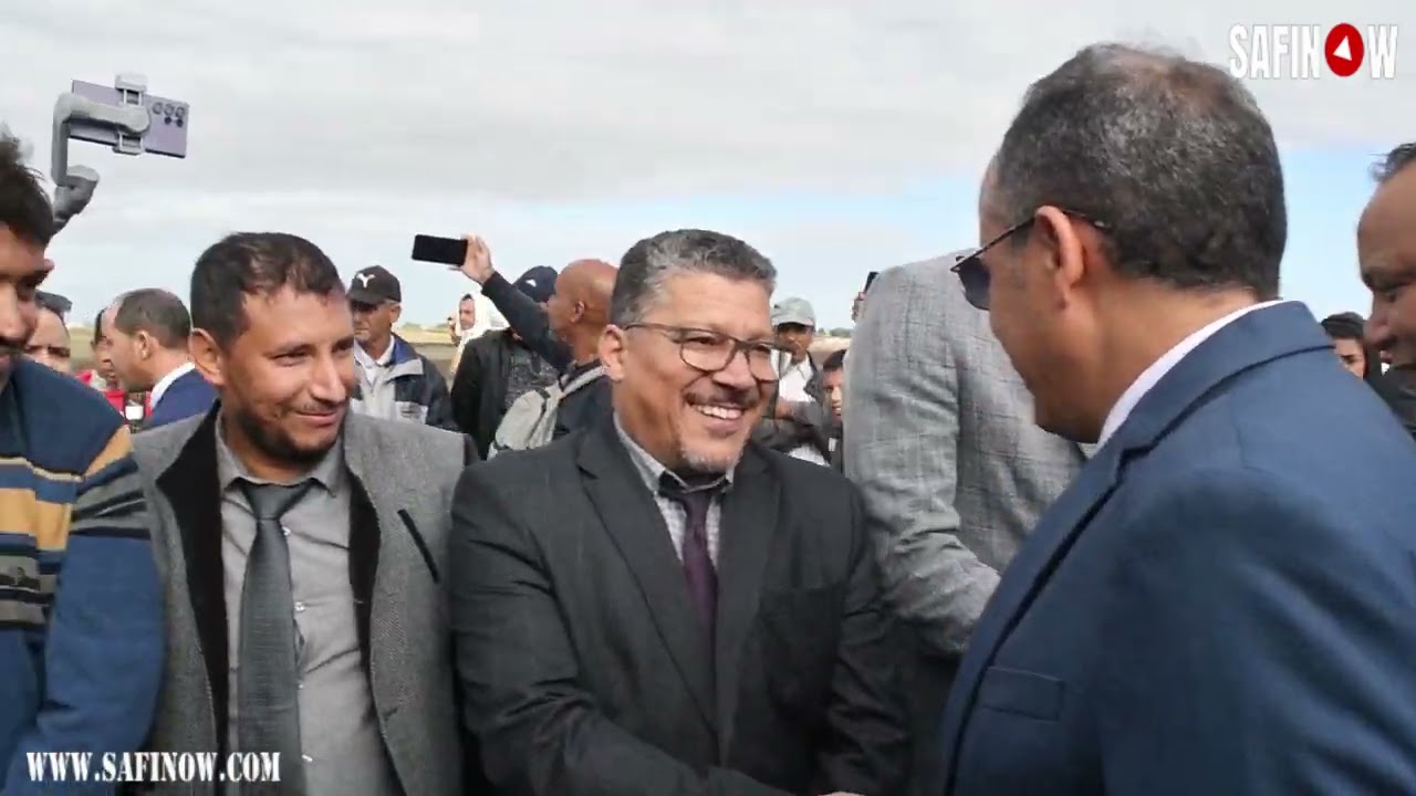الحسين شينان رفقة رشيد بوكطاية يعطيان إنطلاقة الطريق الرابطة بين جماعة حد احرارة و مول البركي