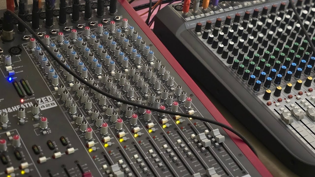Allen and Heath Mixer VS Soundcraft Mixer - Some pros and cons
