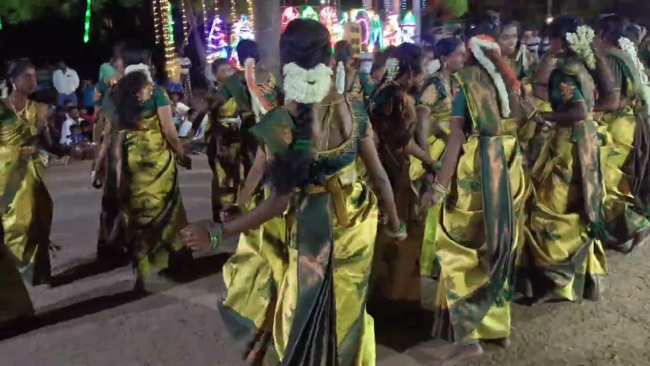 K.துரைச்சாமிபுரம் பெண்களின் மிரட்டலான கும்மியாட்டம்