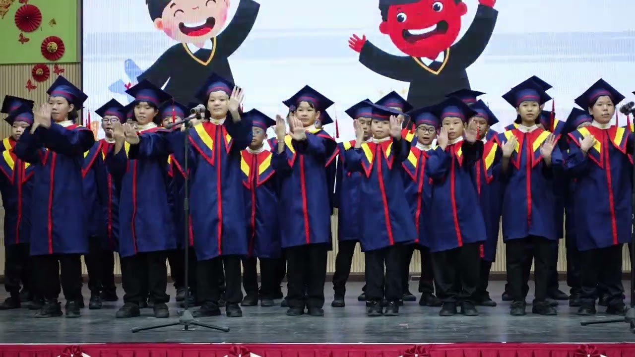 唱启新毕业歌《能不能不要说再见》
