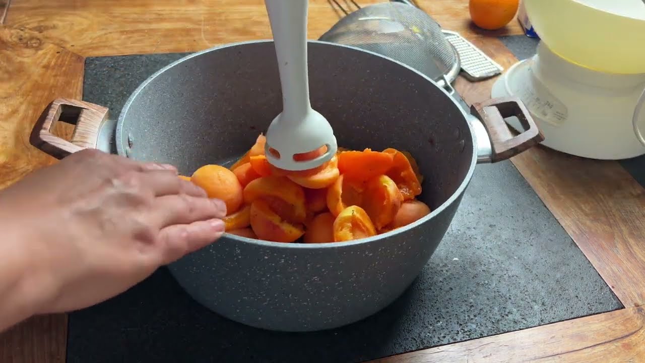 Schnelle Aprikosenmarmelade mit Aprikosen und Apfelsine | Leicht, Fruchtig, Köstlich!